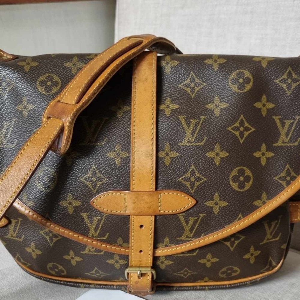 Louis Vuitton Saumur 35 Satchel